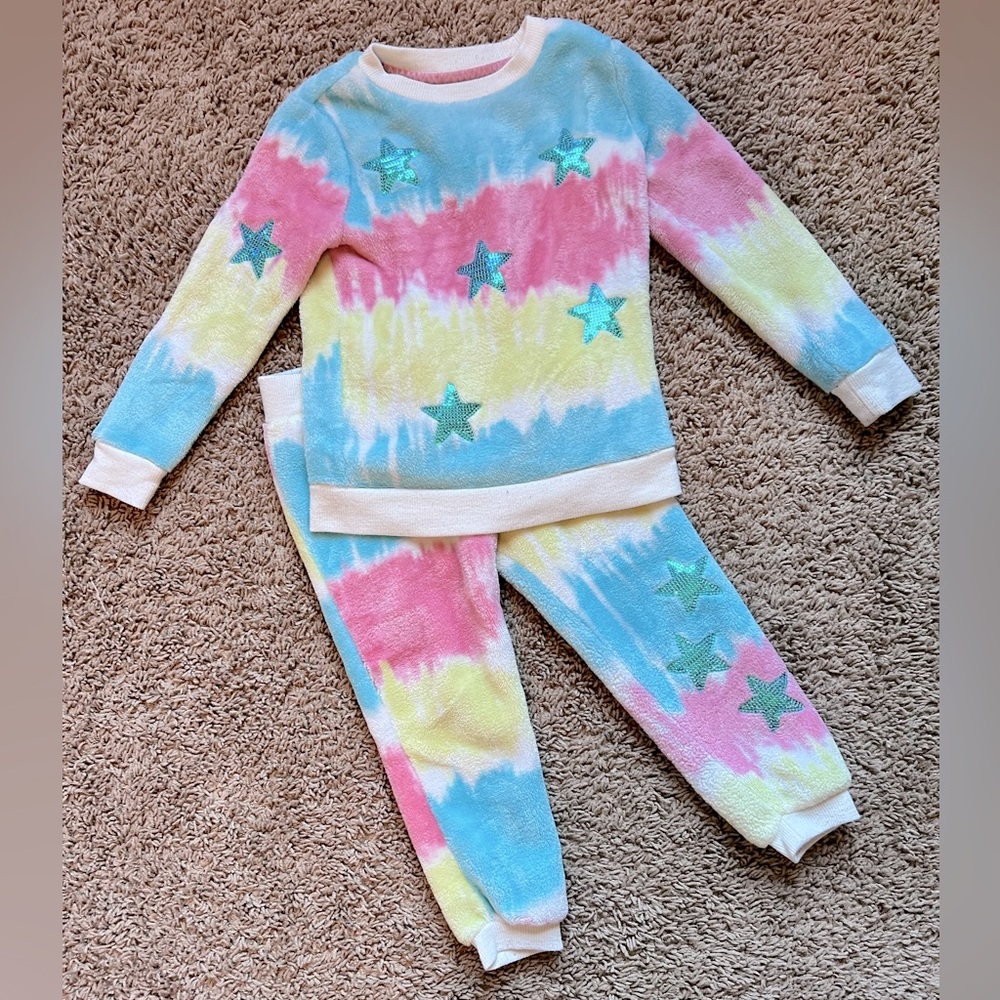 Epic Threads Fleece Tie Dye Outfit